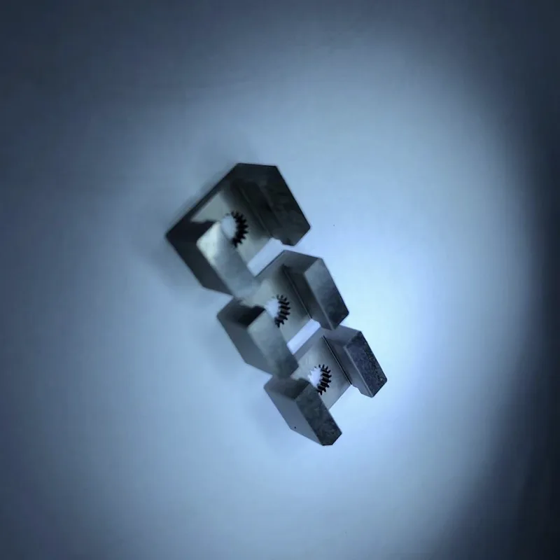 Bánh răng xử lý dây chậm 0,05mm