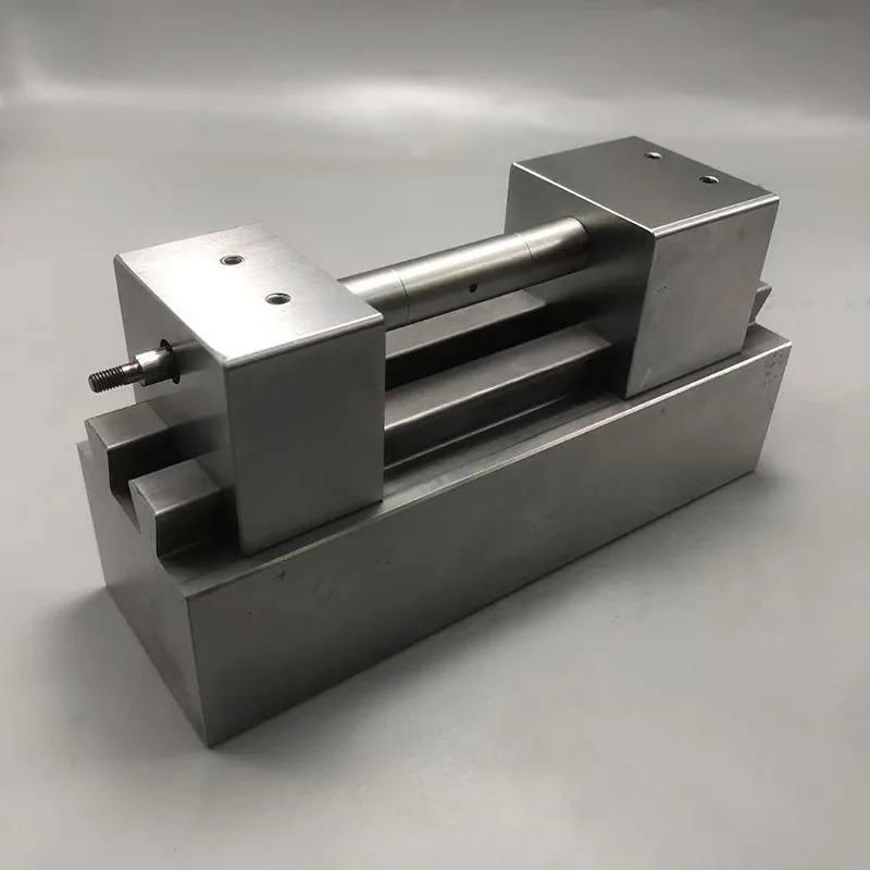 Các thiết bị cố định dụng cụ chính xác cải thiện độ chính xác trong sản xuất như thế nào?